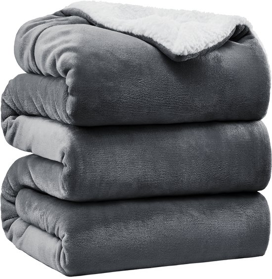 VAIVE Luxe Fleece Blanket