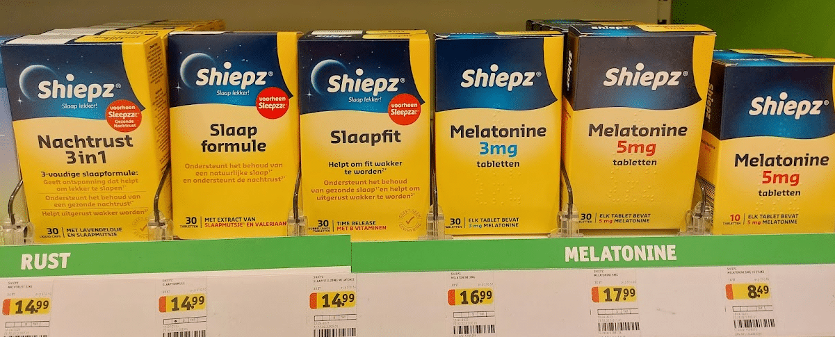melatonine als slaappil in het schap bij drogist de Kruidvat